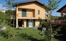 Giardino E Piscina Apartment